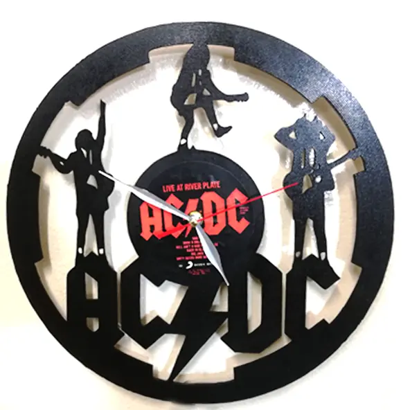 Reloj AC/DC con siluetas caladas · MUS-010
