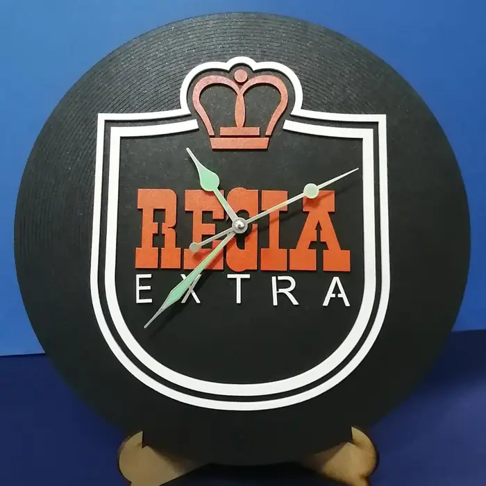 Reloj Regia Extra con escudo · PTB-008